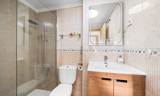 Resale - Apartment / flat - Torrevieja - La Mata