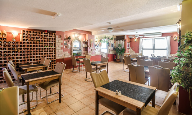 Odsprzedaż - COMMERCIAL PROPERTY - Torrevieja - La Veleta