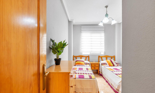 Wiederverkauf - Wohnung - Torrevieja - Habaneras