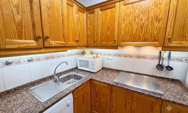 Reventa - Apartamento / piso - Torrevieja - Estacion de autobuses