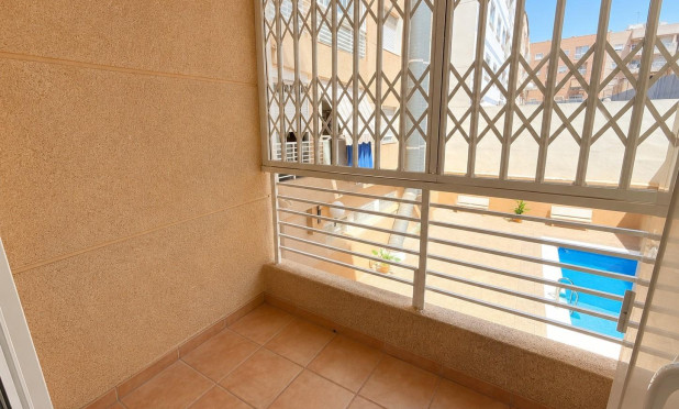 Reventa - Apartamento / piso - Torrevieja - Estacion de autobuses