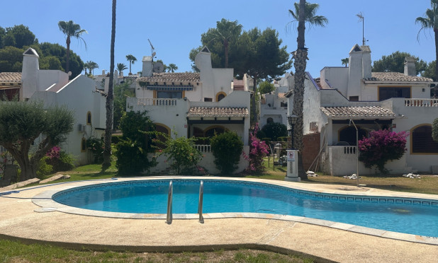 Odsprzedaż - Villa - Orihuela Costa - Los Dolses