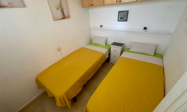 Resale - Apartment / flat - Torrevieja - Cabo Cervera