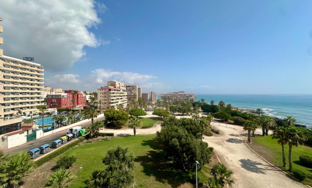Resale - Apartment / flat - Torrevieja - Cabo Cervera