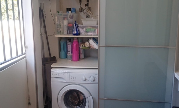 Herverkoop - Appartement / flat - Xirles