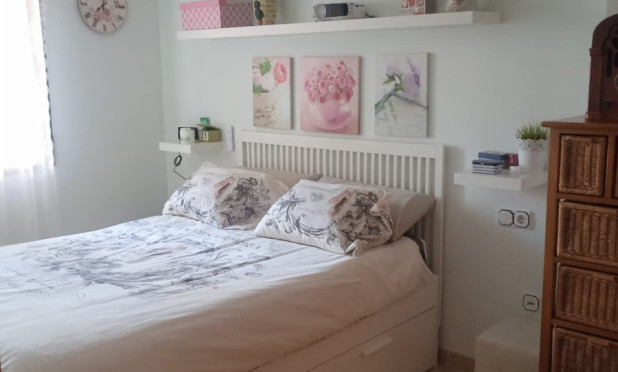 Herverkoop - Appartement / flat - Xirles
