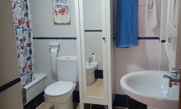 Herverkoop - Appartement / flat - Xirles
