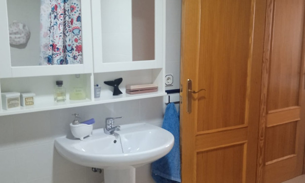 Herverkoop - Appartement / flat - Xirles