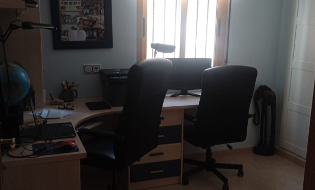 Herverkoop - Appartement / flat - Xirles
