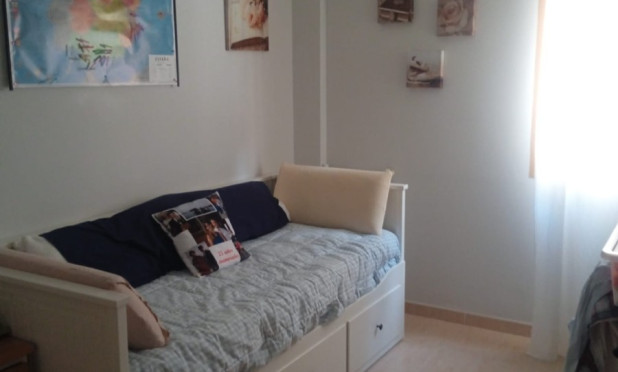 Herverkoop - Appartement / flat - Xirles