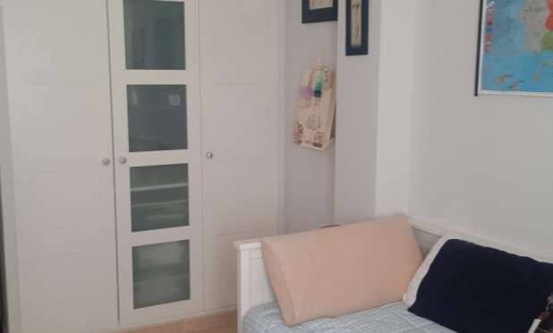 Herverkoop - Appartement / flat - Xirles