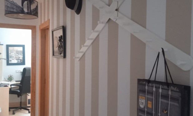 Herverkoop - Appartement / flat - Xirles