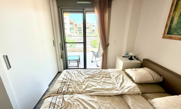 Resale - Apartment / flat - Orihuela Costa - La Zenia