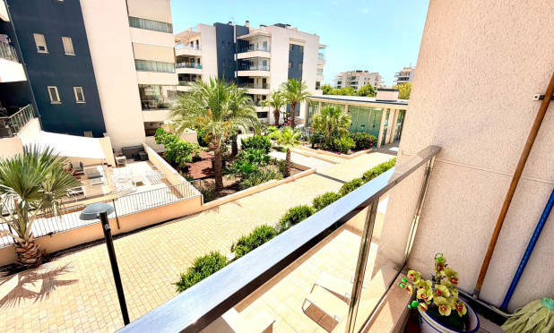 Resale - Apartment / flat - Orihuela Costa - La Zenia