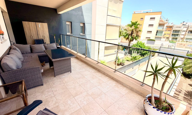 Resale - Apartment / flat - Orihuela Costa - La Zenia