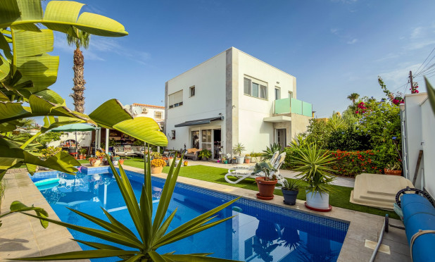 Resale - Villa - Torrevieja - Torreta - Florida