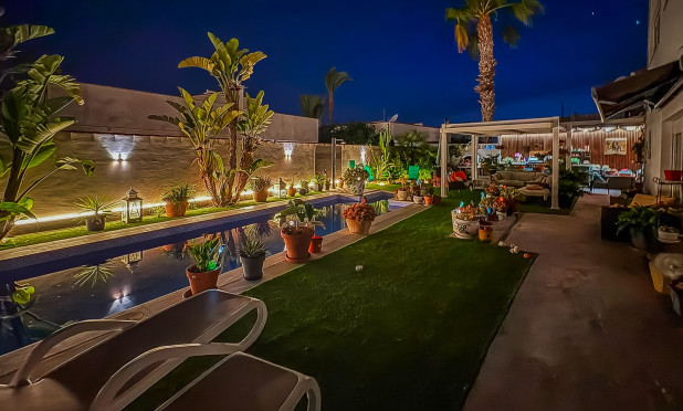Resale - Villa - Torrevieja - Torreta - Florida
