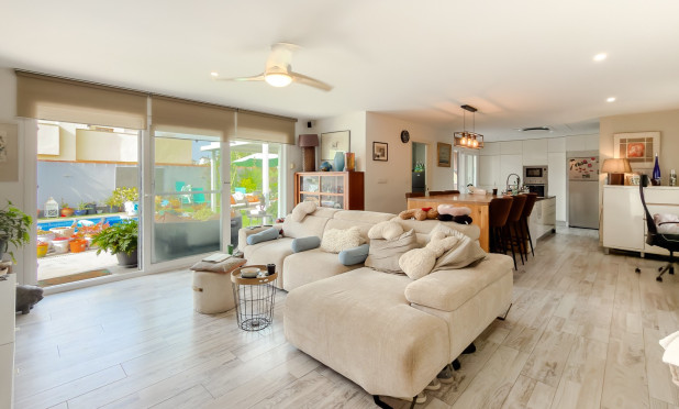 Resale - Villa - Torrevieja - Torreta - Florida
