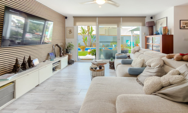 Resale - Villa - Torrevieja - Torreta - Florida