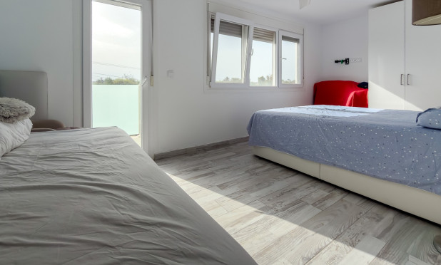 Resale - Villa - Torrevieja - Torreta - Florida