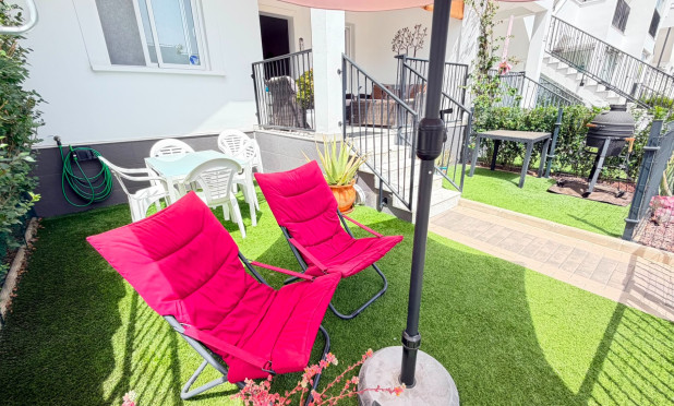 Resale - Apartment / flat - Torrevieja - Aguas Nuevas