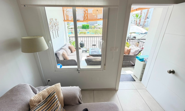 Resale - Apartment / flat - Torrevieja - Aguas Nuevas