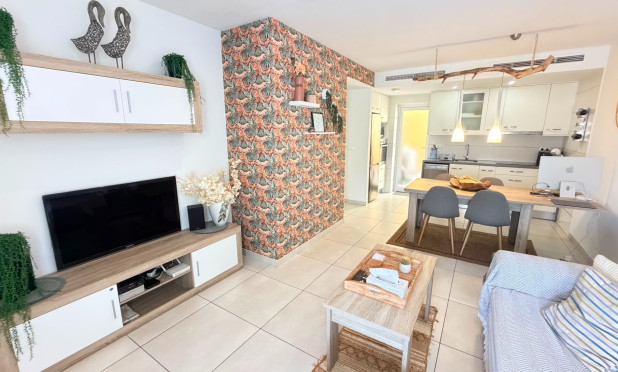 Resale - Apartment / flat - Torrevieja - Aguas Nuevas