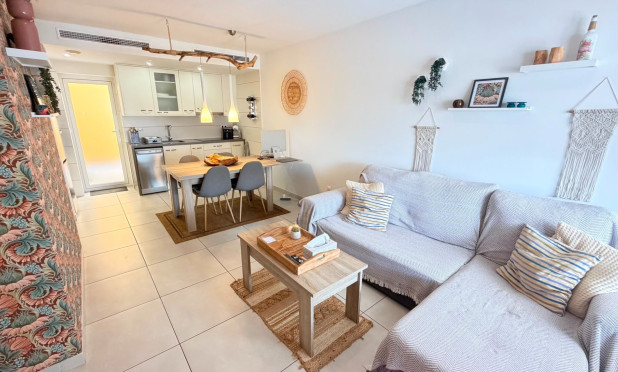 Resale - Apartment / flat - Torrevieja - Aguas Nuevas