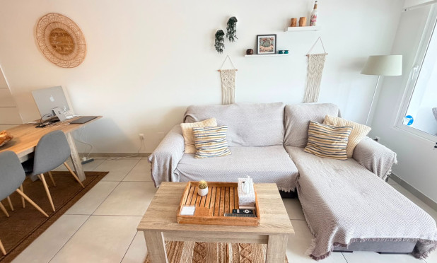 Resale - Apartment / flat - Torrevieja - Aguas Nuevas