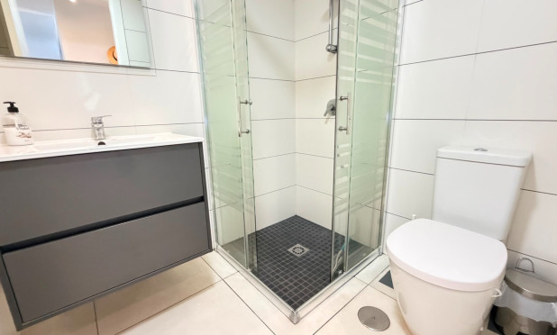 Resale - Apartment / flat - Torrevieja - Aguas Nuevas