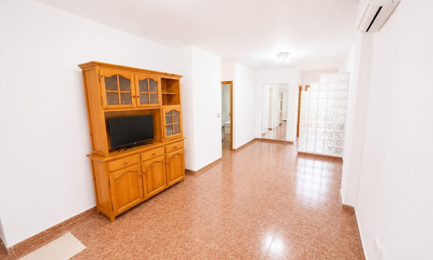 Resale - Apartment / flat - Torrevieja - Estacion de autobuses