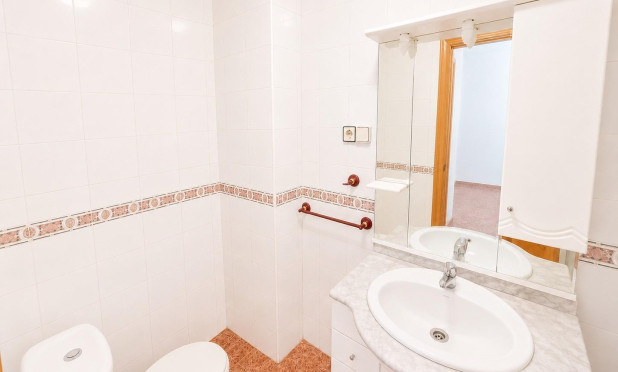 Resale - Apartment / flat - Torrevieja - Estacion de autobuses