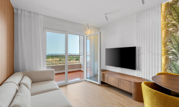 Resale - Apartment / flat - Torrevieja - Punta Prima
