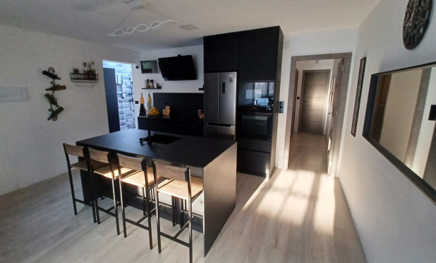 Resale - Apartment / flat - Torre de la Horadada - Costa Blanca Sur