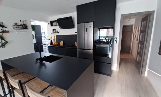 Resale - Apartment / flat - Torre de la Horadada - Costa Blanca Sur