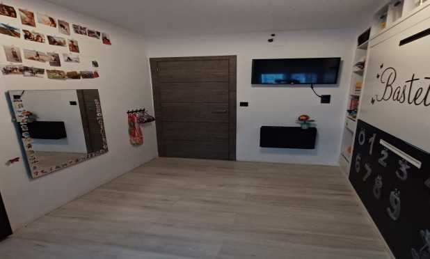 Resale - Apartment / flat - Torre de la Horadada - Costa Blanca Sur