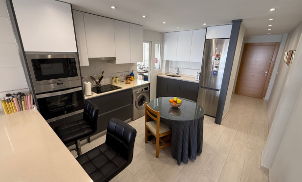 Resale - Apartment / flat - Torrevieja - Costa Blanca Sur