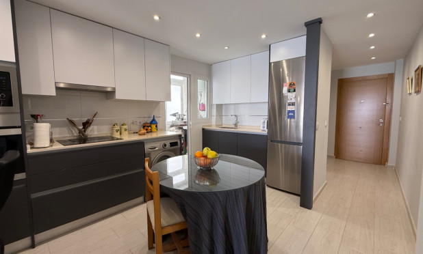 Resale - Apartment / flat - Torrevieja - Costa Blanca Sur