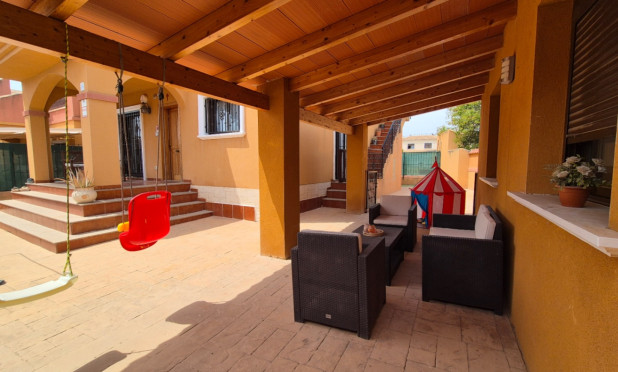 Resale - Villa - Torrevieja - Costa Blanca Sur