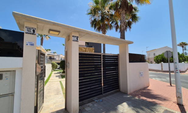Resale - Villa - Torrevieja - Costa Blanca Sur