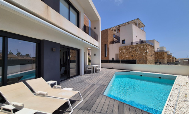 Resale - Villa - Torrevieja - Costa Blanca Sur