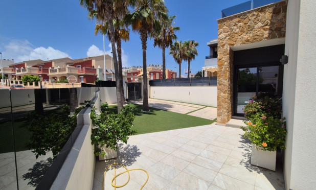 Resale - Villa - Torrevieja - Costa Blanca Sur
