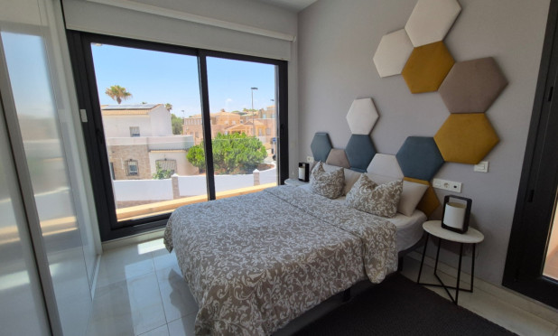 Resale - Villa - Torrevieja - Costa Blanca Sur