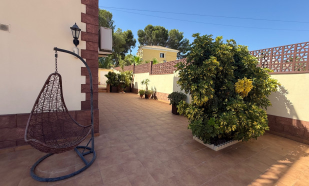 Resale - Villa - Torrevieja - Costa Blanca Sur