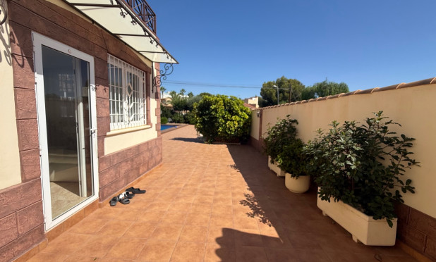 Resale - Villa - Torrevieja - Costa Blanca Sur