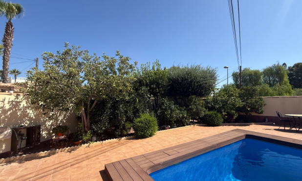 Resale - Villa - Torrevieja - Costa Blanca Sur