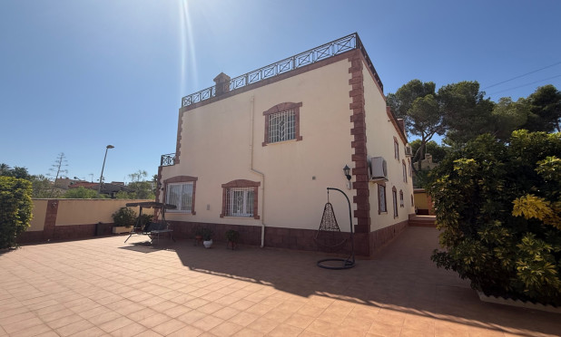 Resale - Villa - Torrevieja - Costa Blanca Sur
