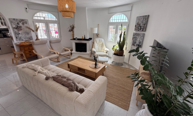 Resale - Villa - Torrevieja - Costa Blanca Sur