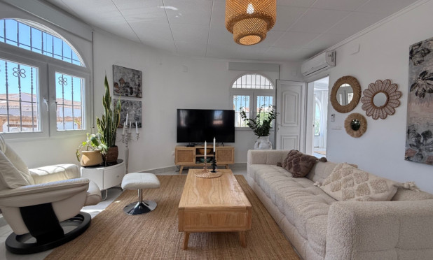 Resale - Villa - Torrevieja - Costa Blanca Sur