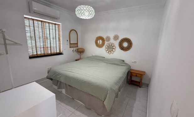 Resale - Villa - Torrevieja - Costa Blanca Sur